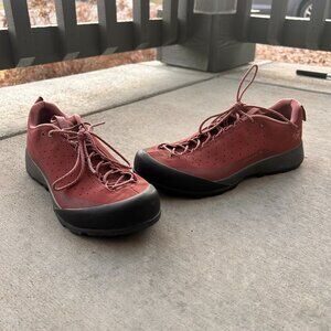 Arc'teryx Konseal FL Women's Hiking Shoes Sneakers Dusted Jupiter Pink Sz 8.5